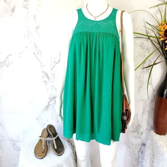 NWT! Francesca's crochet mini sheath dress - Picture 4 of 8